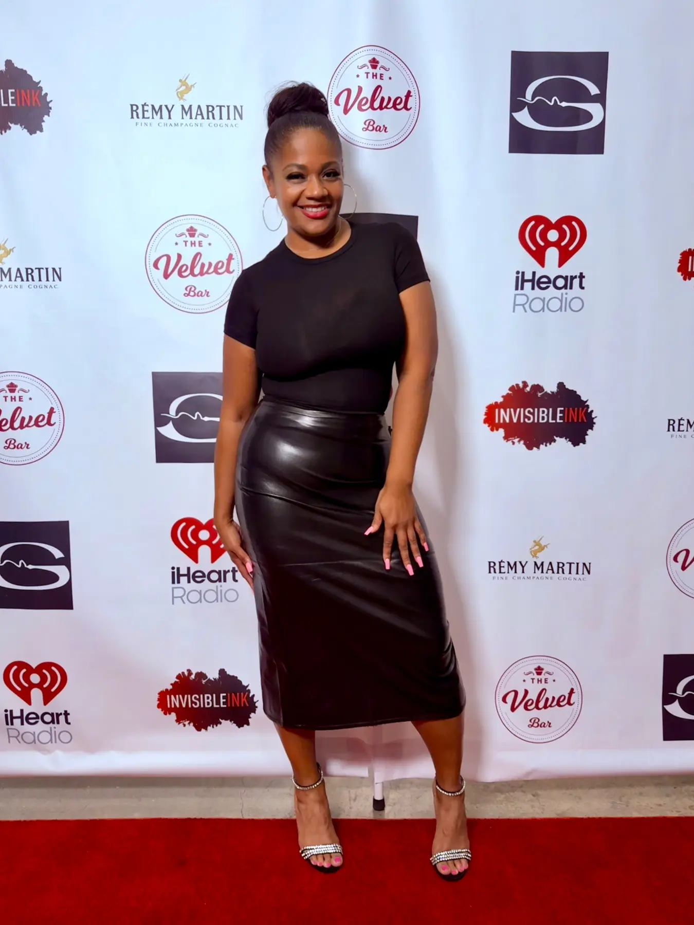 Carmen Simmons on the Violet Carpet